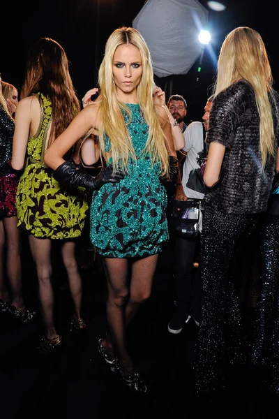 Look 64